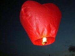 Lampion zburator in forma de inima